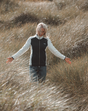 Holebrook Sweden Mimmi Full-zip Windproof Jacket outdoors