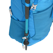 Halti Pursuit 35 Backpack pole straps