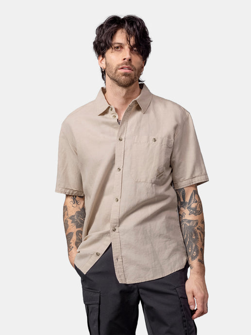 Halti Notsgi Mens Short Sleeve Shirt fossil beige model