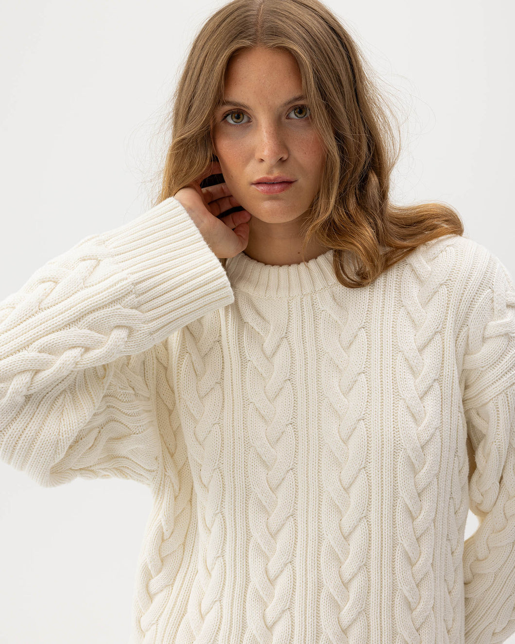 Holebrook Sweden Juno Crew Neck Windproof Sweater off white model