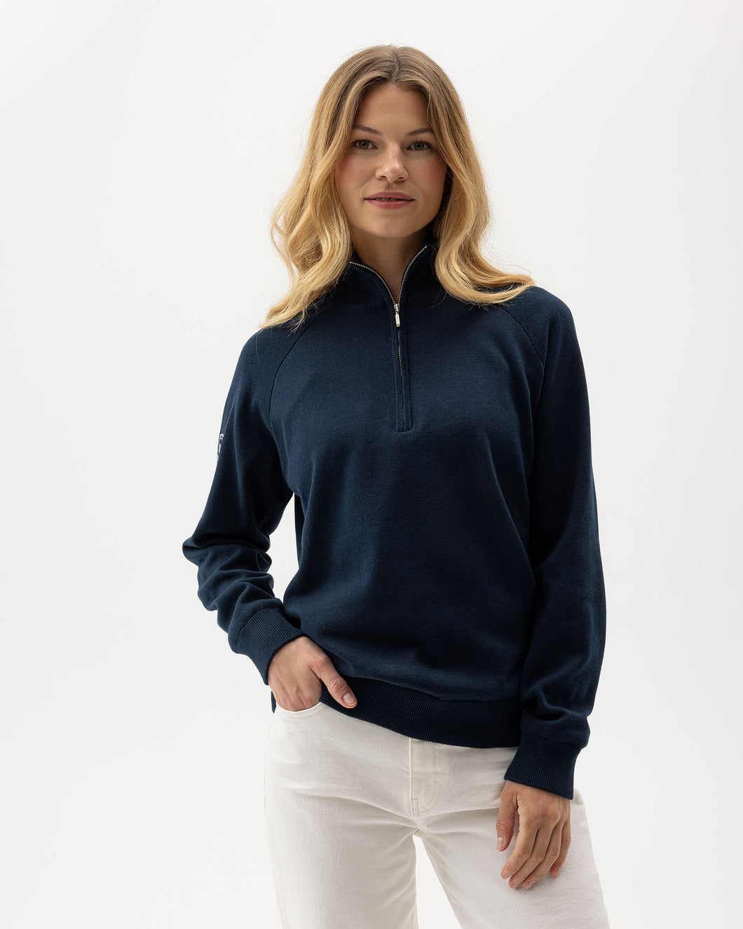Holebrook Sweden Laura T-Neck Windproof Sweater model