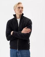 Holebrook Sweden Mans Zip Windproof Jacket - Anthracite model front