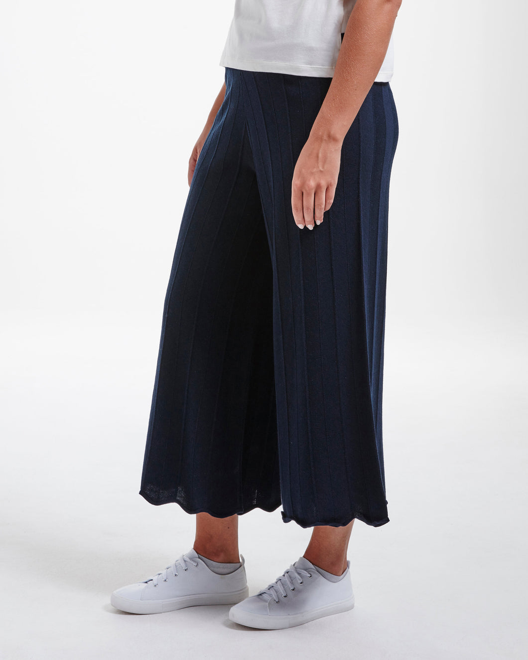 Buy Black Culottes Women Pants  Culottes Pants for Women  Girls  Damask  Printed Culottes for Ladies  Culottes Shorts for Women  Girls  Trendy   Fashionable  Knee Length